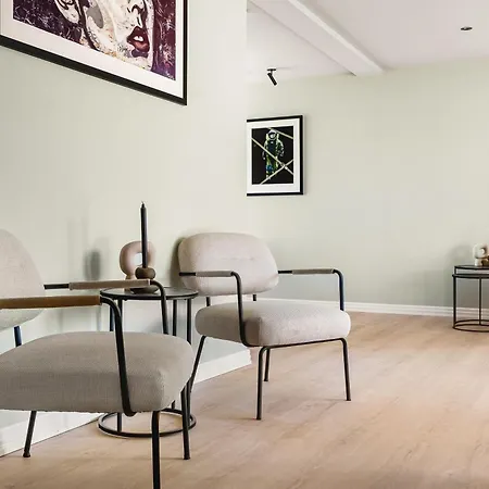 Apartment Atmosphere *